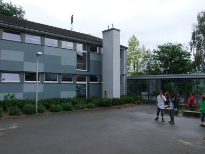 Schulhaus Eggenwil mit Primarschule und Kindergarten Schulhaus Eggenwil mit Primarschule und Kindergarten