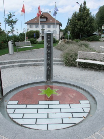 Unterwegs auf dem Freiämterweg - Dorfplatz Eggenwil (Bild: BBA 20.07.2012)