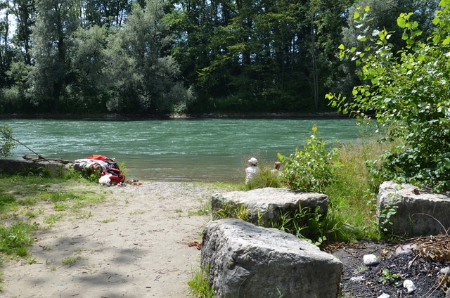 Unterwegs auf dem Freiämterweg - Badestrand mit Feuerstellen Foort Eggenwil (Bild: BBA 20.07.2012)