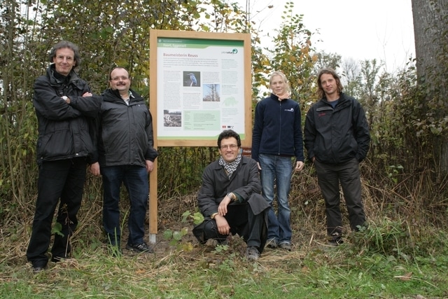 Stolz vor der neuen Tafel: Thomas Egloff, Projektleiter Natur und Landschaft des Kantons Aargau, Thomas