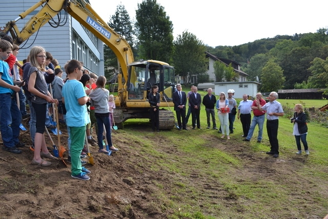 Erweiterung und Sanierung der Schul- und Mehrzweckanlage Eggenwil - Spatenstich/Baubeginn am 20.08.2014
