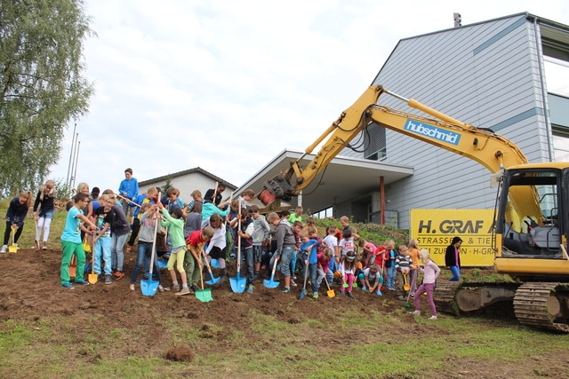 Erweiterung und Sanierung der Schul- und Mehrzweckanlage Eggenwil - Spatenstich/Baubeginn am 20.08.2014