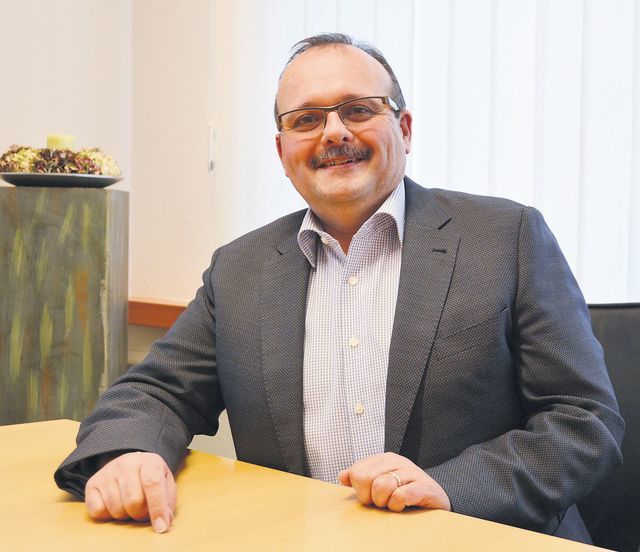 Thomas Endres hat als Gemeindeammann viele Stunden im Sitzungszimmer des Gemeinderates Eggenwil verbracht. Bild: BBA 01.12.2017/rwi