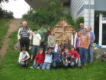 F&uuml;nfsternehotel f&uuml;r Wildbienen - ein Projekt von Schule und Naturschutz