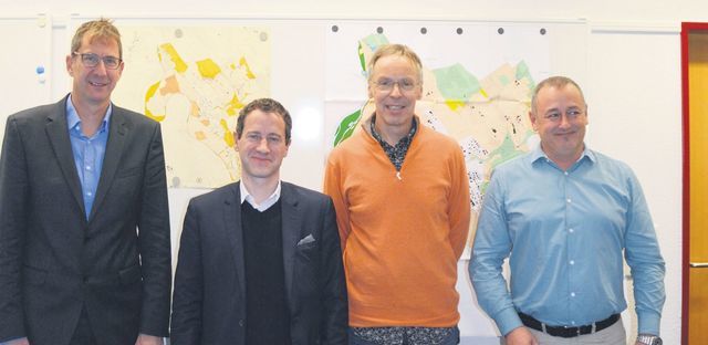 Sie informierten über Gewächshäuser in der Landschaft: (von links) Nils Jungbluth, Mathias Betsche, Raimund Rodewald und Roger Hausherr. Bild: BBA 23.11.2018/Roger Wetli