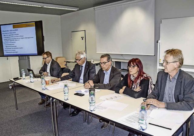 Mitglieder der Arbeitsgruppe: Arsène Perroud, Gemeindeammann, Wohlen (Leitung), Raymond Tellenbach, Stadtammann, Bremgarten, Daniel Wieser, Vizeammann, Rudolfstetten, Oliva Schmidt, Gemeinderätin, Remetschwil, und Werner Schüpfer, Gemeinderat, Künten. Bild: AZ Freiamt 10.05.2019/Toni Widmer