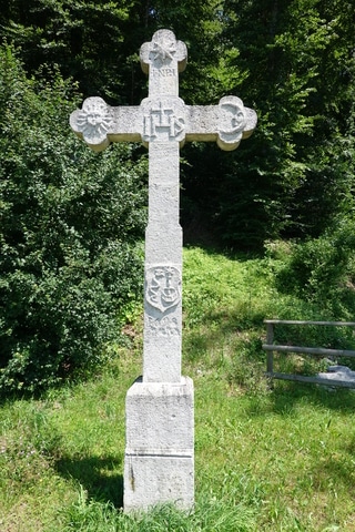 Historisches Wegkreuz (1698) beim Pflanzerbach an der Kantonsstrasse K 271 zwischen Eggenwil und Bremgarten wird unter kantonalen Denkmalschutz gestellt. Bild: GK/Walter Bürgi 19.06.2019 Historisches Wegkreuz (1698) beim Pflanzerbach an der Kantonsstrasse K 271 zwischen Eggenwil und Bremgarten wird unter kantonalen Denkmalschutz gestellt. Bild: GK/Walter Bürgi 19.06.2019