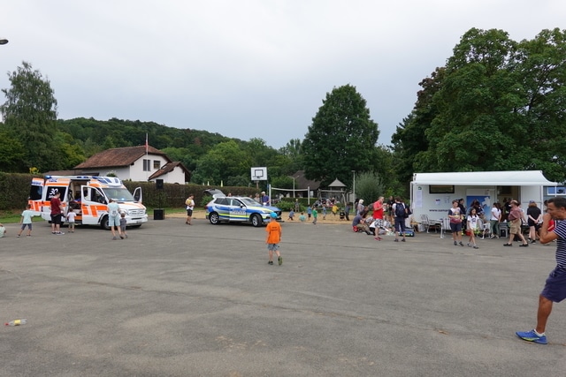 Einweihung des neuen Tanklöschfahrzeugs (TLF 2) der Feuerwehr Eggenwil vom 31.08.2019 – Mitwirkung durch Rettungsdienst Intermedic AG, Regionalpolizei und Samariterverein. Bild: Gemeindekanzlei/Walter Bürgi