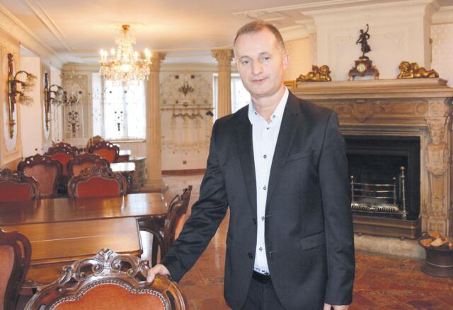 Avdyl Isufaj möchte langfristig im «Sternen» bleiben und dort ein zweites Standbein neben dem «Testarossa» in Widen etablieren. Bild: BBA 16.07.2021/Roger Wetli