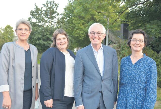 Die Führungsspitze der neuen Spitex Mutschellen-Reusstal ab 2022: von links Xenia Bonsen (Leiterin Pflege und Hilfe), Eva Gemmrich (Geschäftsleiterin), Eduard Schwab (Präsident) und Anita Schüepp (Leiterin Finanzen/HR). Bild: BBA 27.08.2021/André Widmer