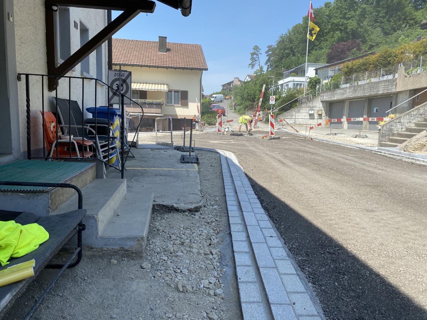 Projekt «Sanierung Rotrainstrasse und Kuppelweg» – Bauphase R1 am 12.05.2022: Erstellung Planie Rotrainstrasse BP R1. Bild: Juraj Welte, Bauleiter