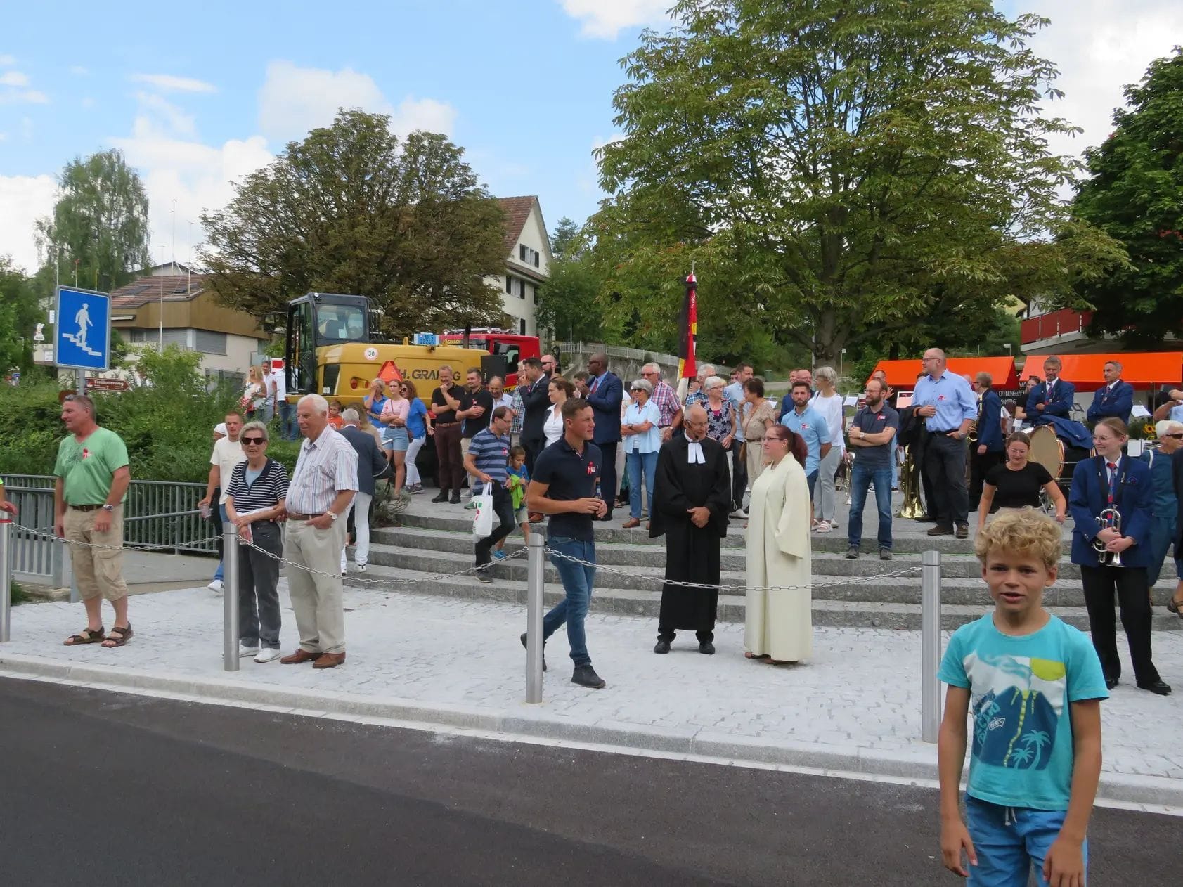 Die Einweihhung der K271 fand beim Dorfplatz in Eggenwil statt. Bild: AZ Online/Marc Ribolla