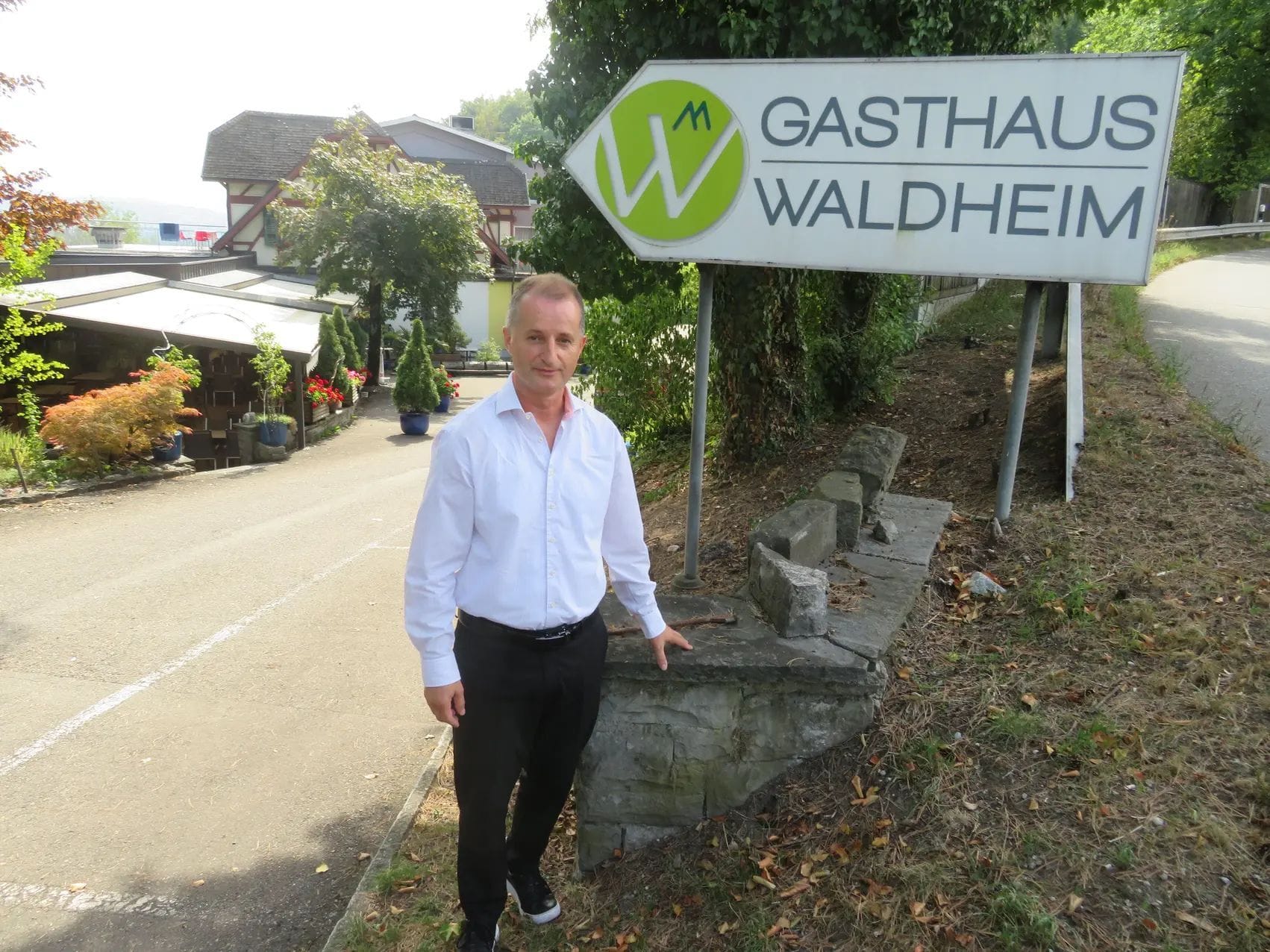 Avdyl Isufaj übernimmt nächsten Monat den Betrieb des beliebten «Waldheims». Bild: AZ Freiamt 07.09.2022/Marc Ribolla