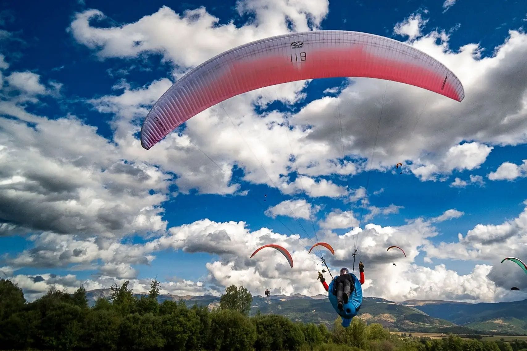 Am Paragliding World Cup in Targasonne erreichte Alfredo Studer als bester Schweizer den hervorragenden sechsten Schlussrang. Damit zeigte der Eggenwiler seine Hochform, nachdem er vor einem Monat bereits die Schweizer Meisterschaft gewonnen hatte. Bild: BBA 08.09.2023/zg