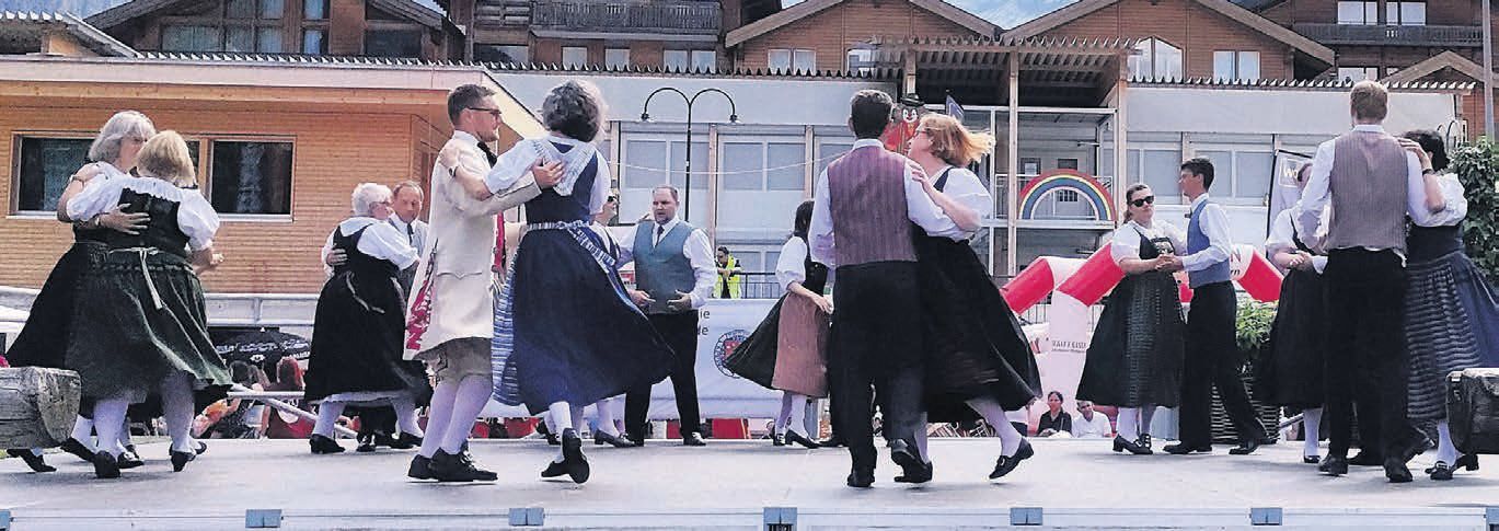 Die Volkstanzgruppe Eggenwil zeigte ihr Können im vergangenen Jahr auch am Folklore-Festival in Zermatt. Bild: BBA 06.10.2023/zg/Roger Wetli