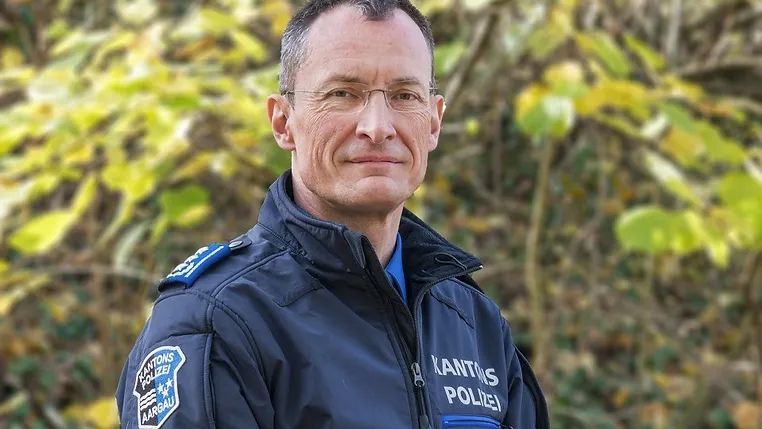 Oberst Dr. iur. Michael Leupold, Kommandant Kantonspolizei Aargau, hält die Festrede an der diesjährigen Eggenwiler Bundesfeier (Bild: Kapo AG)