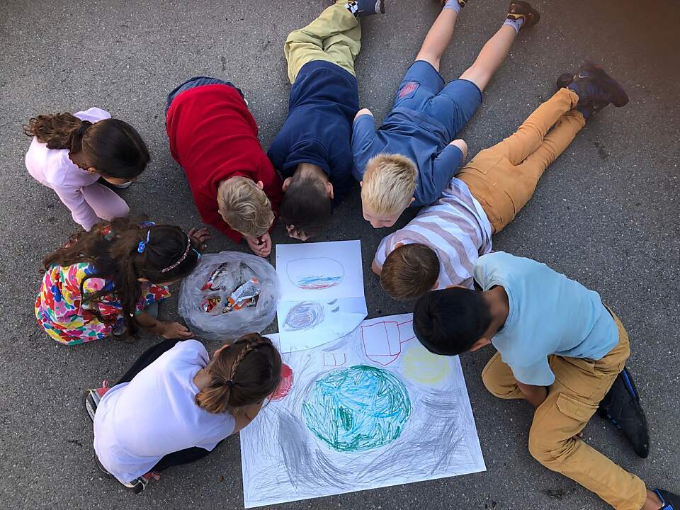 Seit 2014 nimmt die Schule Eggenwil am nationalen Clean-Up-Day der Interessengemeinschaft für eine saubere Umwelt (IGSU) teil. Auch in diesem Jahr engagierten sich alle Klassen mit grossem Einsatz für eine saubere Umwelt.